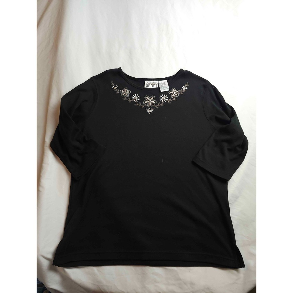 Jaclyn Smith Sport Shirt Womens Large Black Knit Embroidered Floral Classic Top